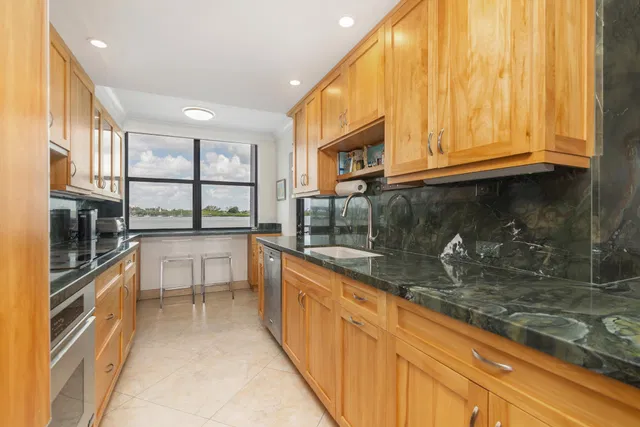 2860 S Ocean Palm Beach Unit 106 photo 13
