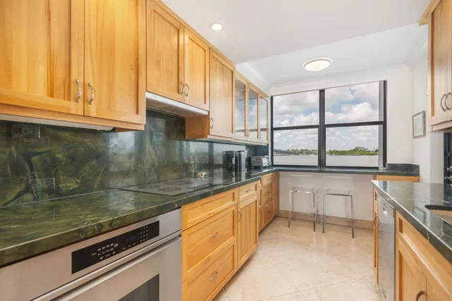 2860 S Ocean Palm Beach Unit 106 photo 14