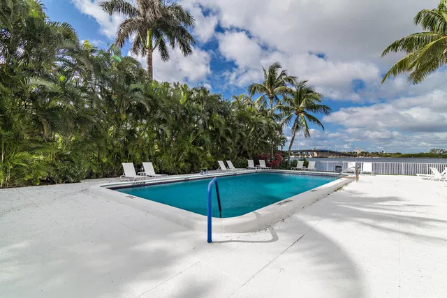 2860 S Ocean Palm Beach Unit 106 photo 27