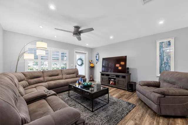 Residence photo 13