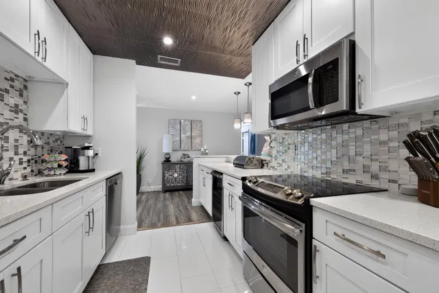 Residence photo 18