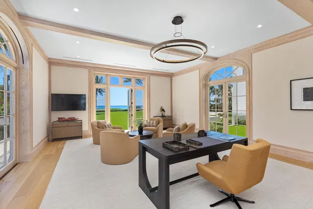 Estate Section Palm Beach Residence photo 18
