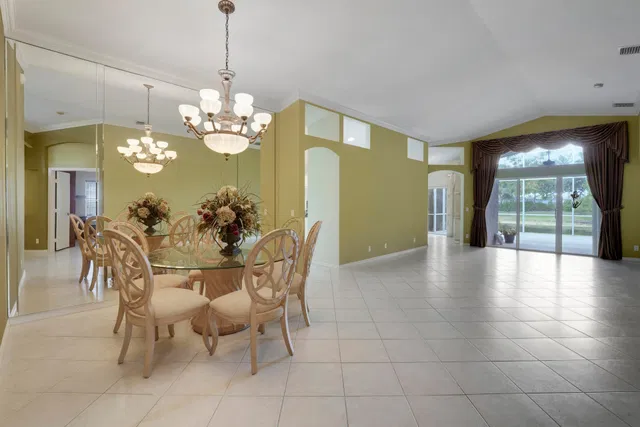 Residence photo 9