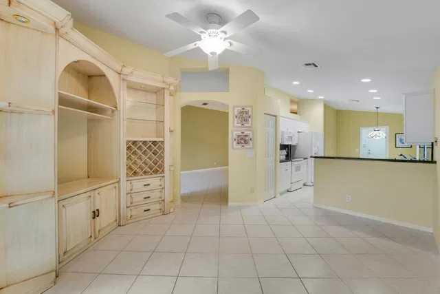 Residence photo 18