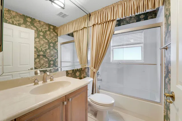 Residence photo 25