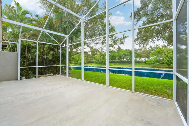 Residence photo 31