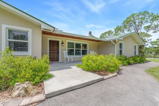Residence photo 3