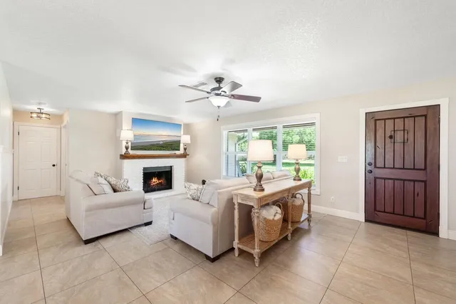 Residence photo 5