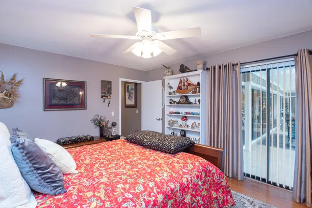 Residence photo 24