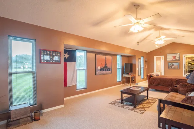 Residence photo 32