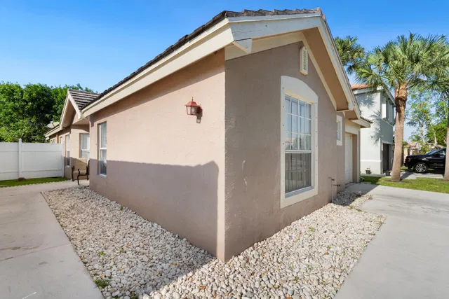 Residence photo 16