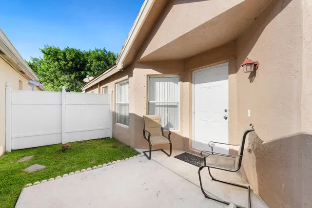 Residence photo 18