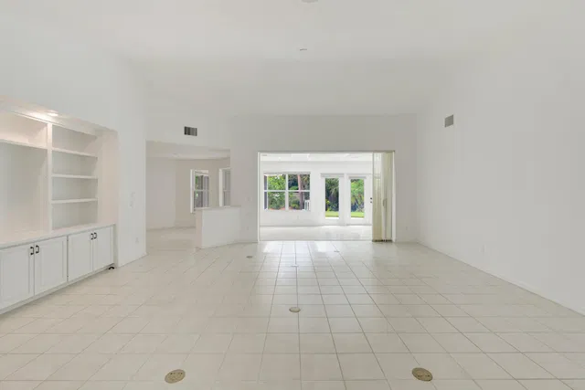 Residence photo 6