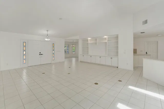 Residence photo 8