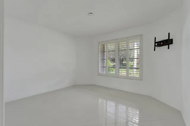 Residence photo 11