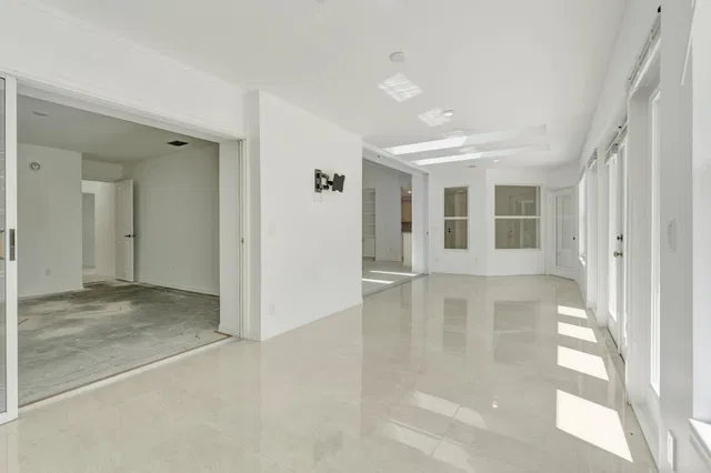 Residence photo 16