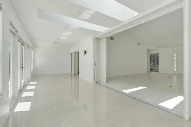 Residence photo 23