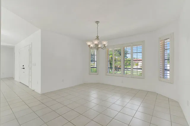Residence photo 31
