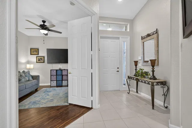 Residence photo 11