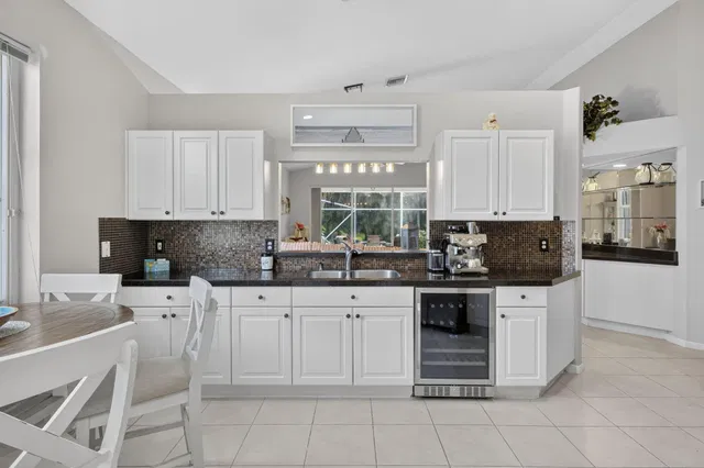 Residence photo 15