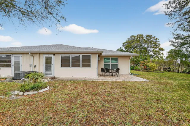 Residence photo 18