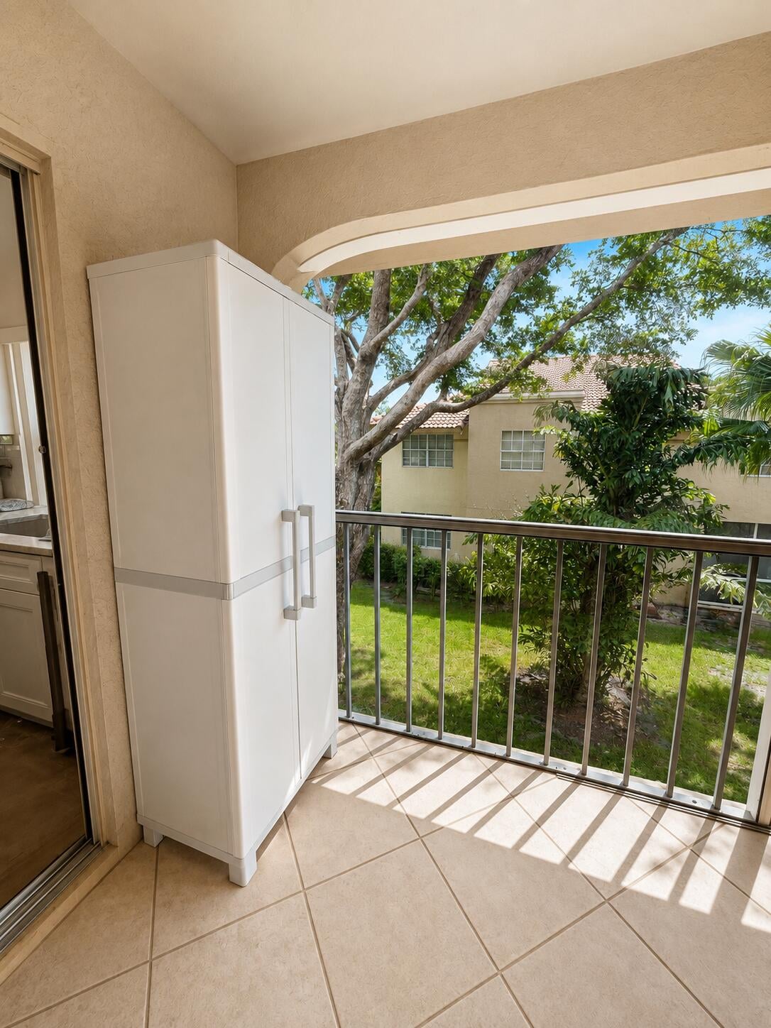  Residence photo 6