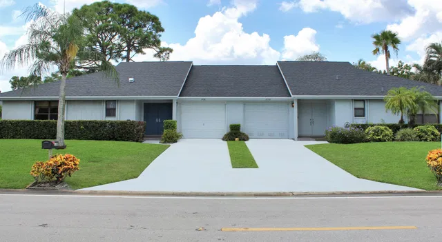 Eastpointe Country Club Residence photo 4