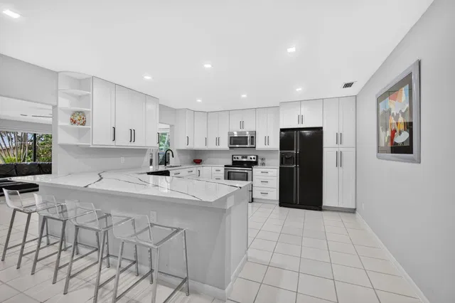 Eastpointe Country Club Residence photo 15
