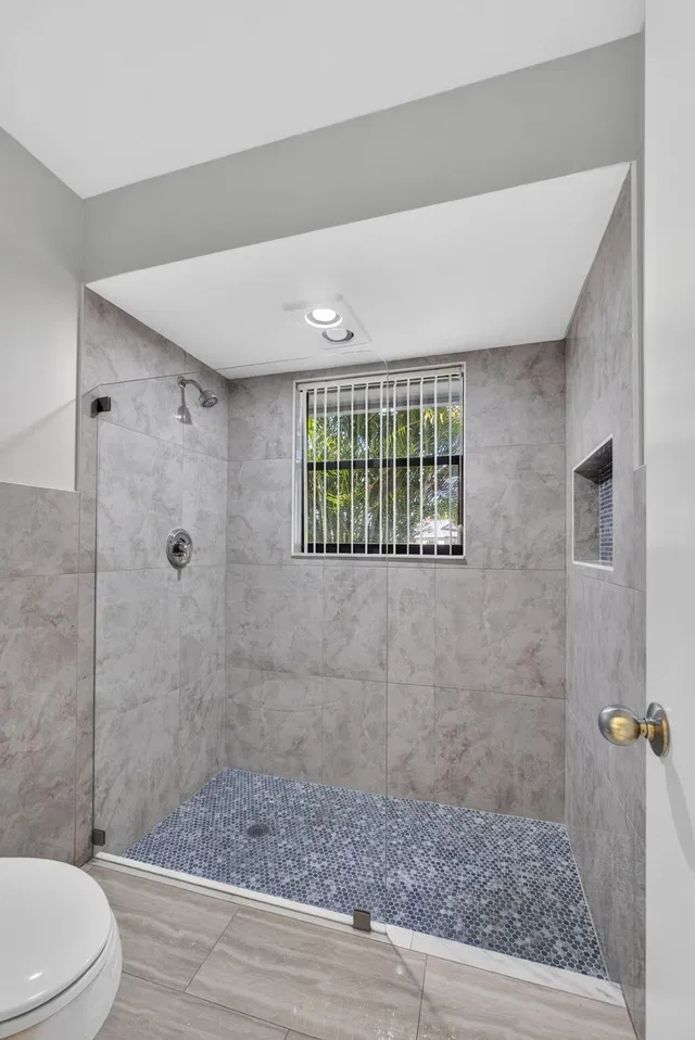 Eastpointe Country Club Residence photo 35