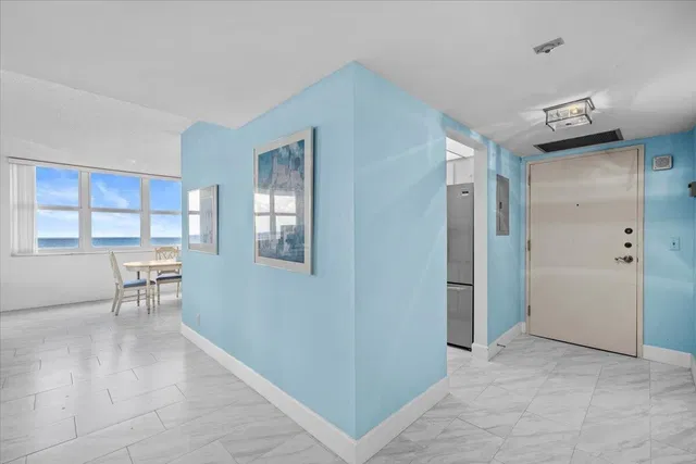 Singer Island Unit 706 photo 5