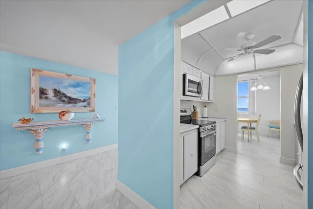 Singer Island Unit 706 photo 6