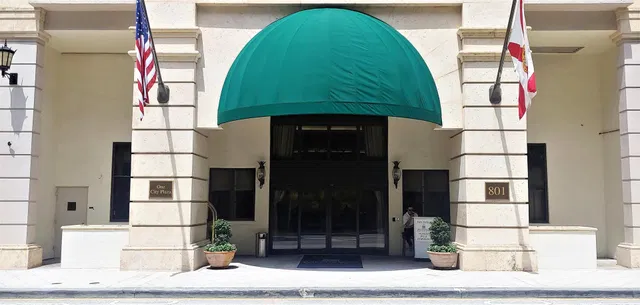 One City Plaza Unit 419 photo 3