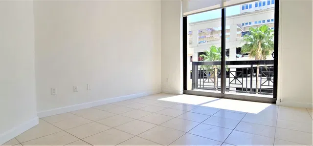 One City Plaza Unit 419 photo 8