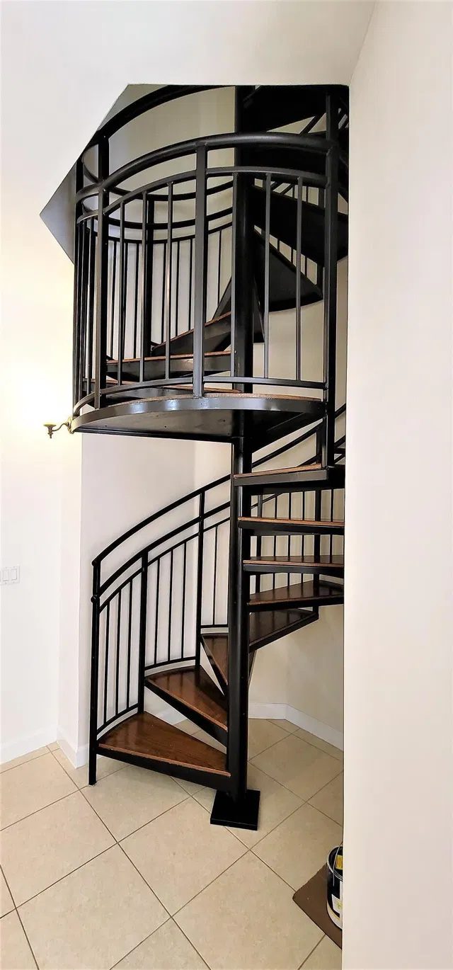 One City Plaza Unit 419 photo 11