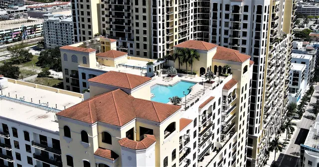 One City Plaza Unit 419 photo 18