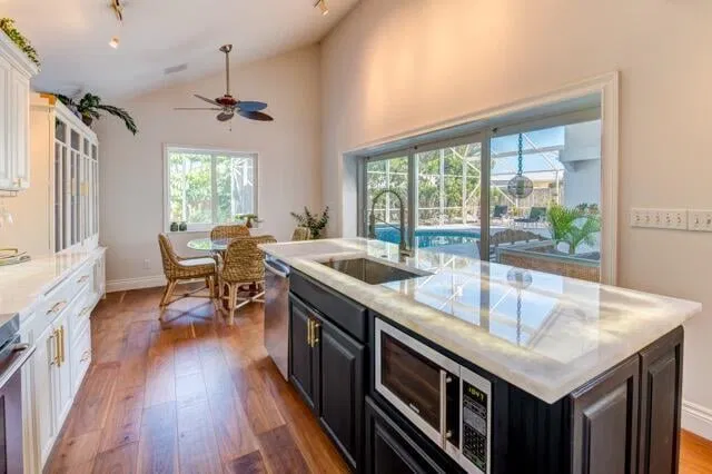 Rocky Point Residence photo 6