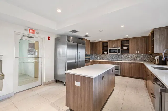 Le Club II Highland Beach Unit 702 photo 24