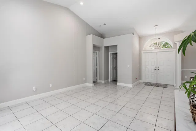 Residence photo 8