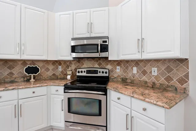 Residence photo 12