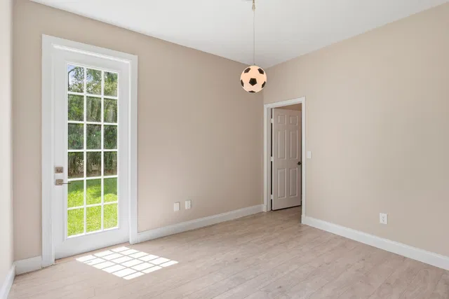 Residence photo 30