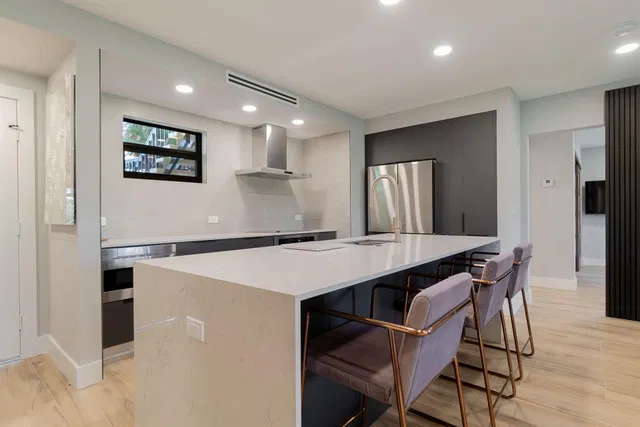 Unit Apt 224 photo 5