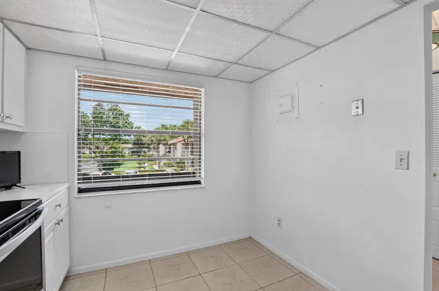 Unit 13 D photo 23