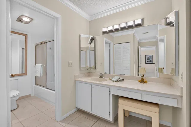 Unit 13 D photo 29