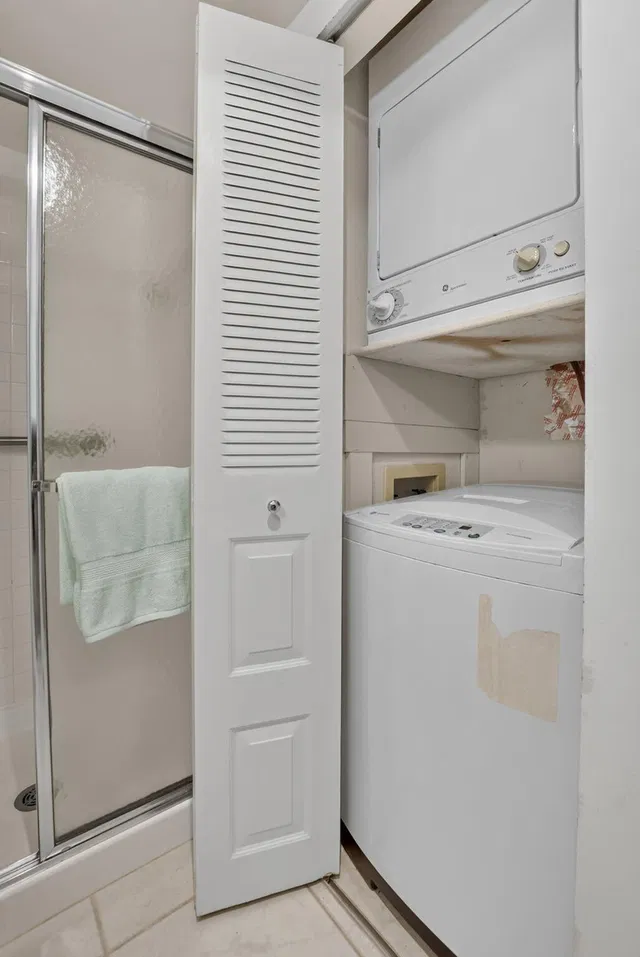 Unit 13 D photo 38