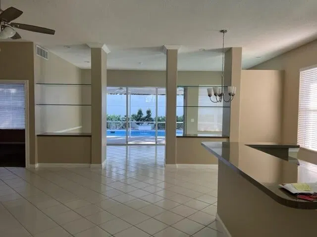 Residence photo 6