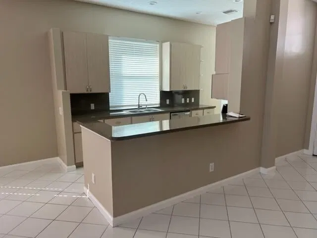 Residence photo 11