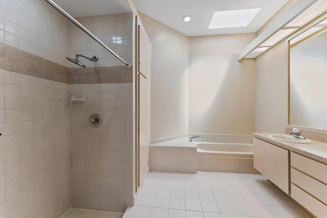 Residence photo 27