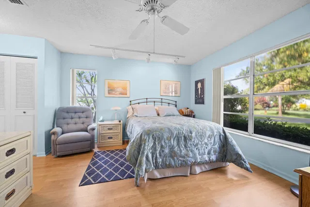 Residence photo 8