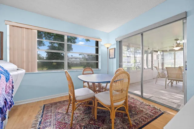 Residence photo 14