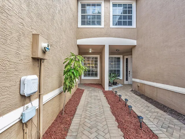 Residence photo 5